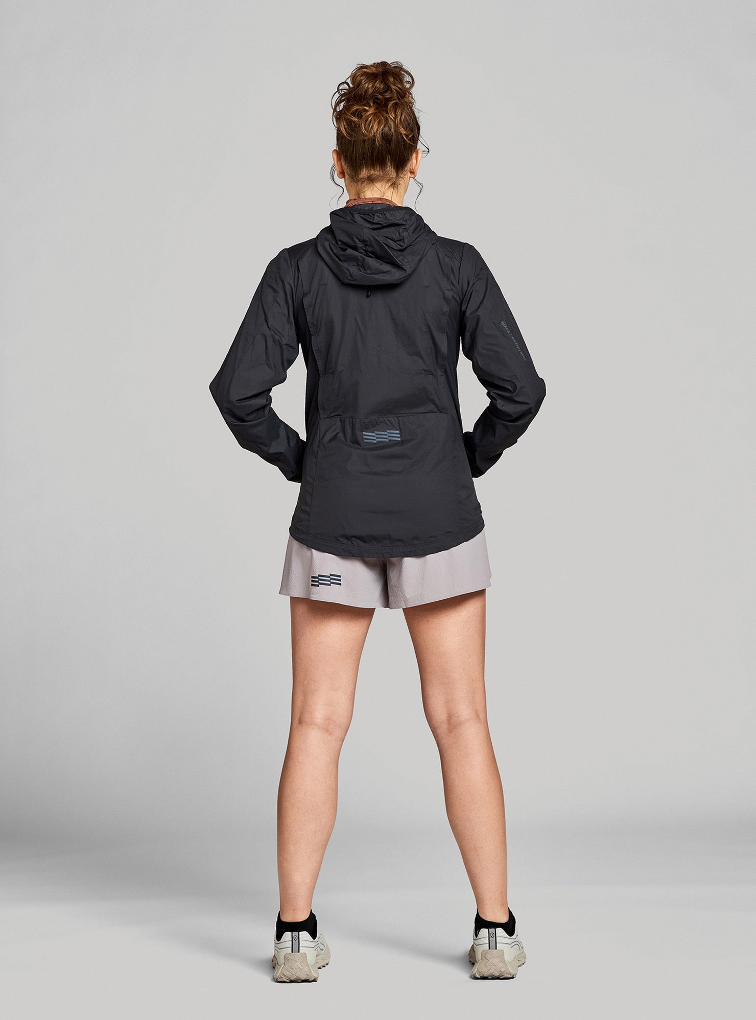 W's Zephyrunner Wind Shell – Janji
